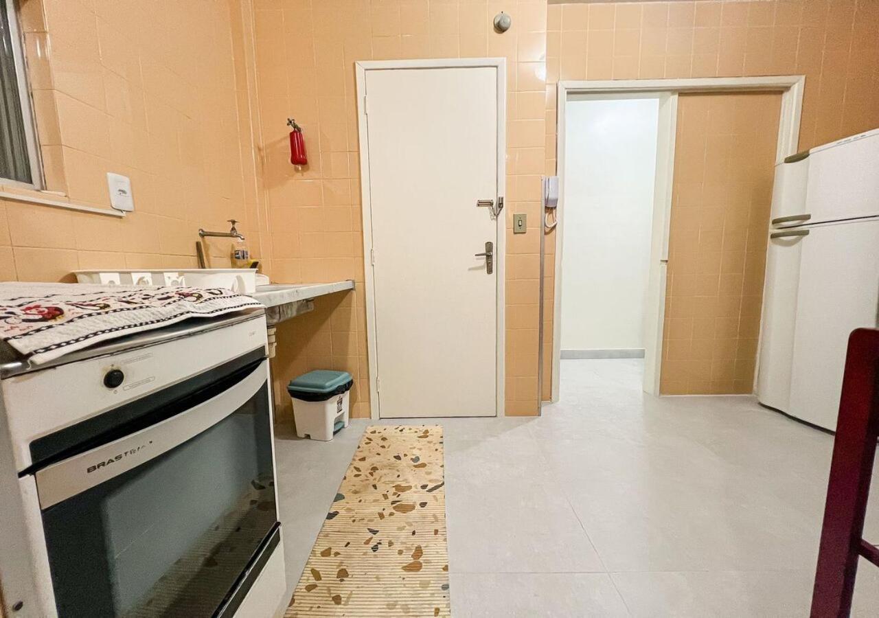 Apartamento Na Praia Do Forte - Poucos Passos Do Mar كابو فريو المظهر الخارجي الصورة